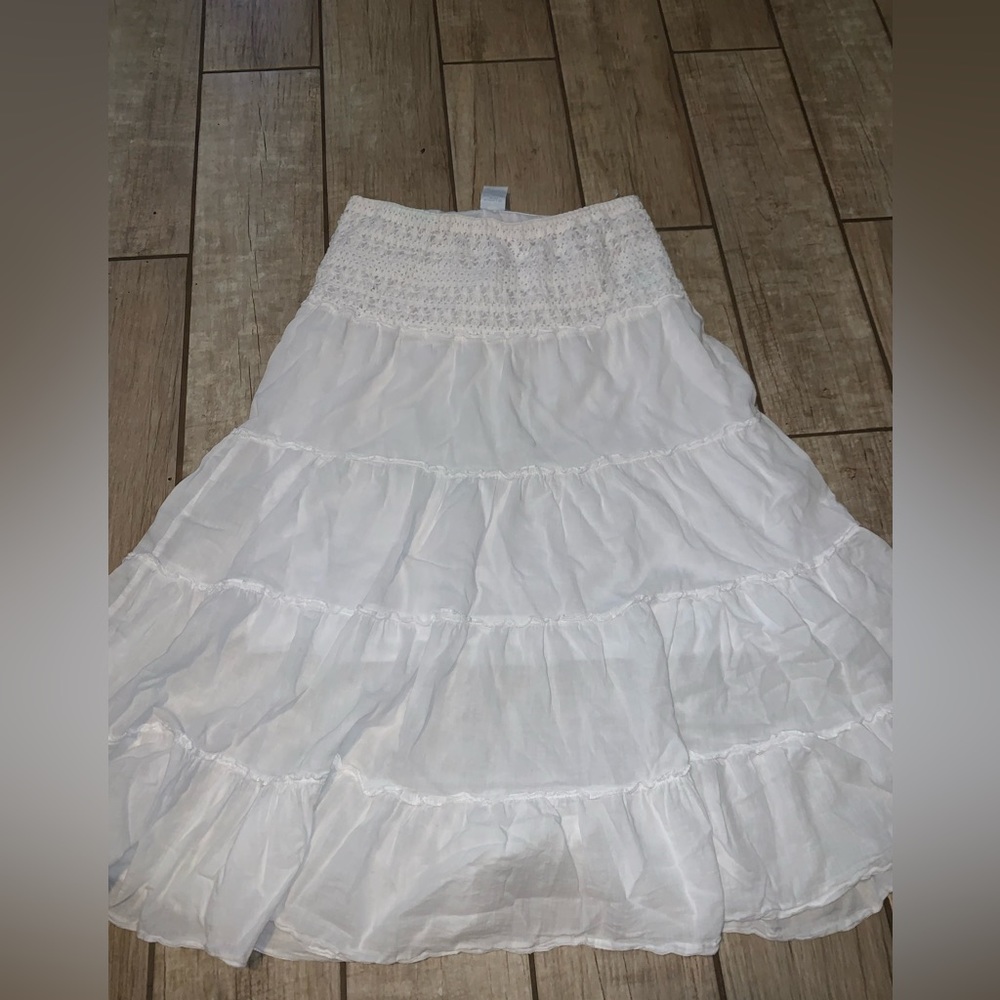 💕woman’s white maxi skirt